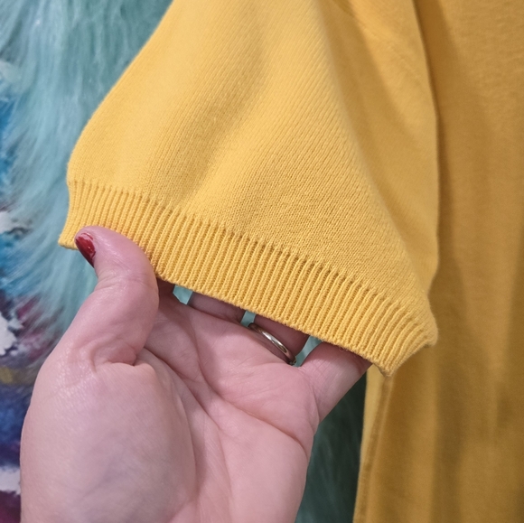 Talbots Yellow Short Sleeve Sweater Size L - Picture 3 of 8